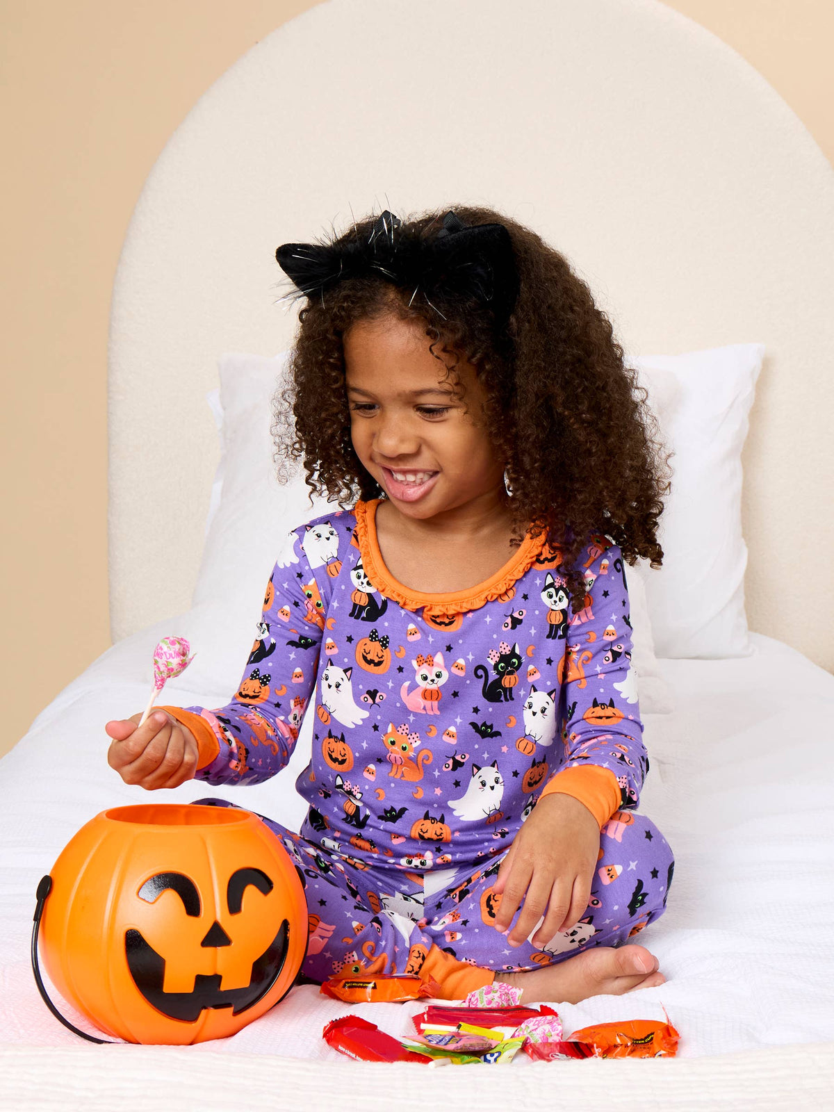 SoftSnooze™ Toddler Girls Bamboo Viscose Boo-tiful Kittens Ruffle Long Sleeve Pajama Set with Signature Rear Ruffles